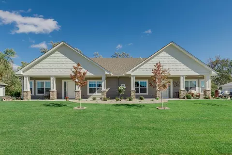 Exterior - 2605 Hanson Ave, Faribault, MN 55021 photo 2 of 4