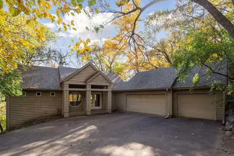 5349 Shady Hills Cir, Shorewood, MN 55331