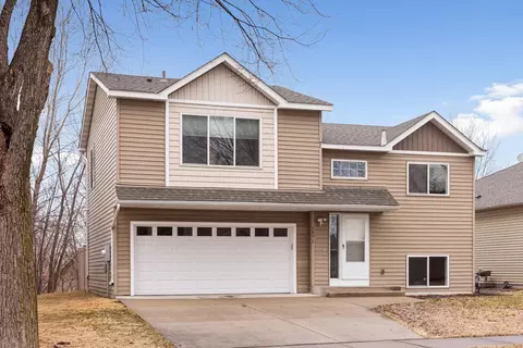 1571 Christie Pl, Saint Paul, MN 55106