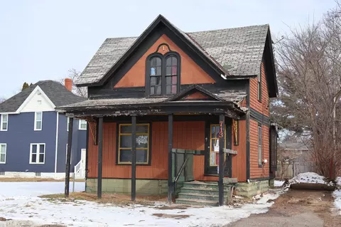 713 5th Ave, Eau Claire, WI 54703