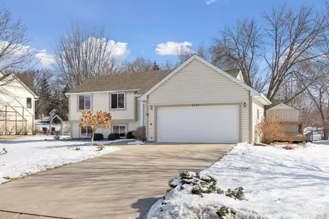 8644 Sycamore Ln N, Maple Grove, MN 55369