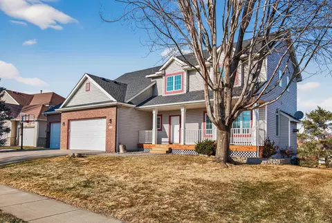 7716 7th St N, Oakdale, MN 55128