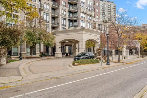 500 E Grant St #2406, Minneapolis, MN 55404