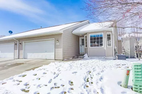 1020 Primrose Ln, Waconia, MN 55387