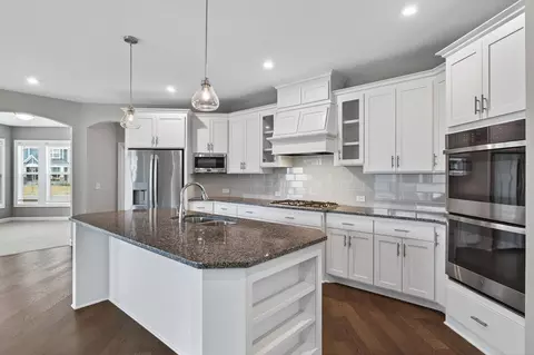 Kitchen - 12932 Bauer Dr N, Champlin, MN 55316 photo 8 of 10