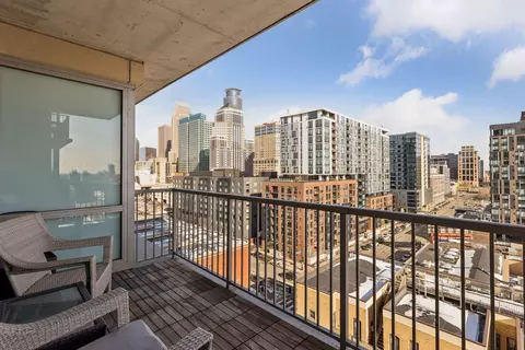 929 Portland Ave #902, Minneapolis, MN 55404