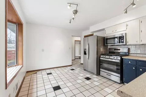 Kitchen - 2082 Diffley Rd, Eagan, MN 55122 photo 4 of 4