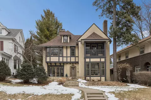 2205 Kenwood Pkwy, Minneapolis, MN 55405