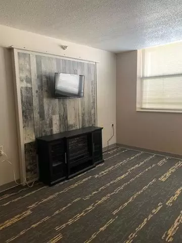Living - 31 Chestnut St E # 2, Trimont, MN 56176 photo 1 of 3