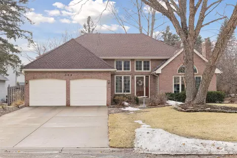 138 White Oaks Ln, Vadnais Heights, MN 55127
