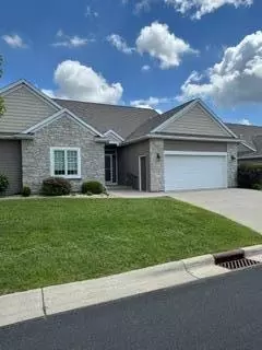 2938 Ivory Rd NE, Rochester, MN 55906