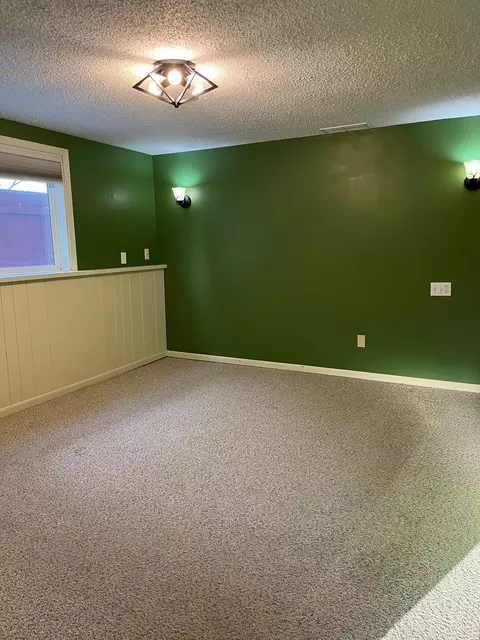 704 Miller Ave, Windom, MN 56101 photo 31