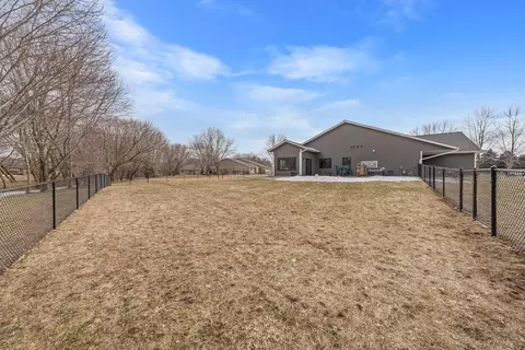 Exterior - 1933 4th Ave, Baldwin, WI 54002 photo 4 of 4