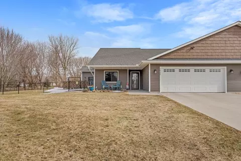 Exterior - 1933 4th Ave, Baldwin, WI 54002 photo 1 of 4