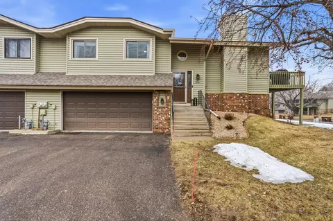 6871 Sherwood Rd, Woodbury, MN 55125