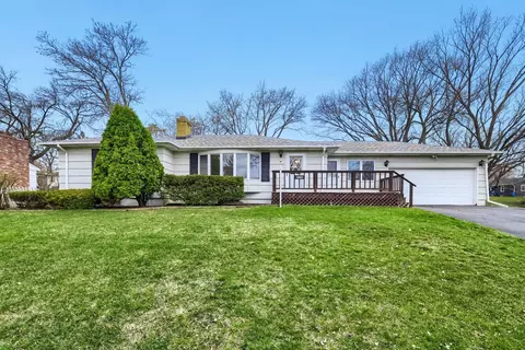 3662 Robin Ln, Minnetonka, MN 55305