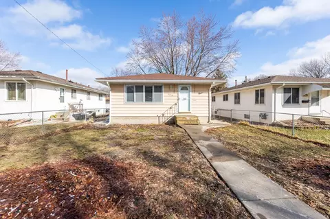 5214 Oliver Ave N, Minneapolis, MN 55430