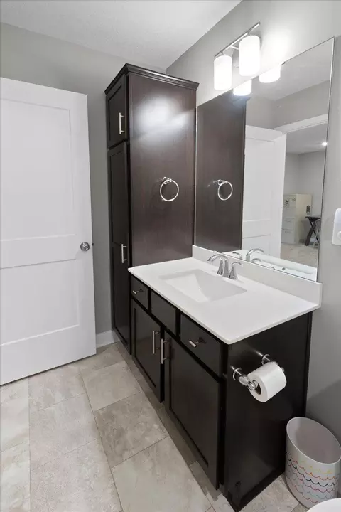 Bath - 1261 142nd St E, Rosemount, MN 55068 photo 3 of 5