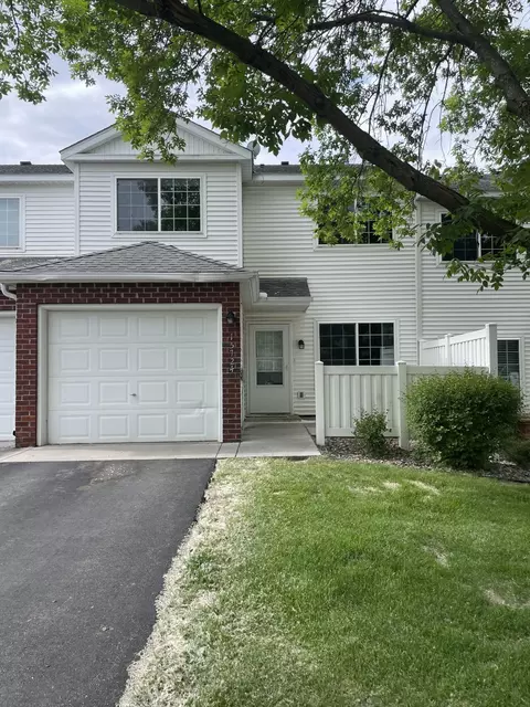 15724 Flackwood Trl, Apple Valley, MN 55124