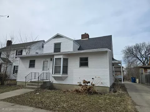 505 5th St S, Moorhead, MN 56560