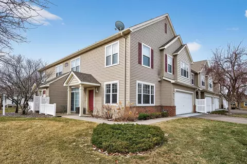 5055 Holly Ln N #4, Plymouth, MN 55446