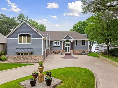 5100 Lexington Ave N, Shoreview, MN 55126