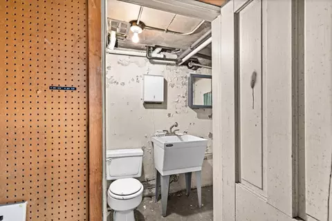Bath - 722 E 3rd St, Duluth, MN 55805 photo 4 of 4