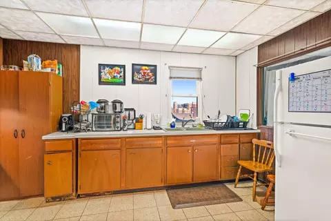 Kitchen - 722 E 3rd St, Duluth, MN 55805 photo 4 of 4
