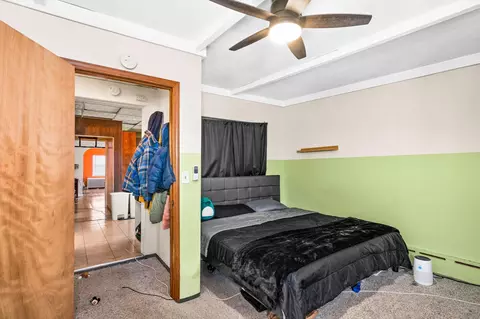 Bedroom - 722 E 3rd St, Duluth, MN 55805 photo 1 of 3
