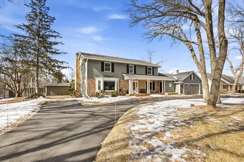 Exterior - 2007 Summit Dr, Saint Cloud, MN 56303 photo 14 of 22