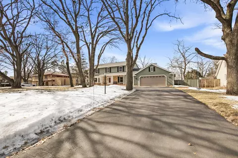 2007 Summit Dr, Saint Cloud, MN 56303
