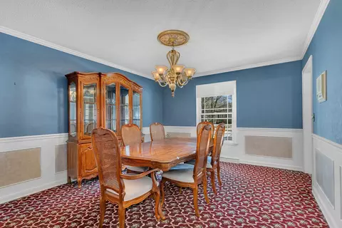 Dining - 2007 Summit Dr, Saint Cloud, MN 56303 photo 1 of 2