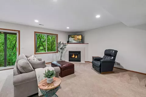 1539 Stonewood Ln, Eagan, MN 55122 photo 19