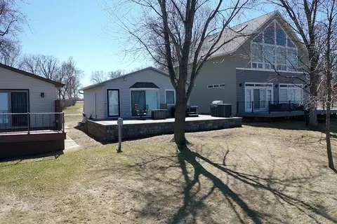 41349 Greenwood Trl, Battle Lake, MN 56515