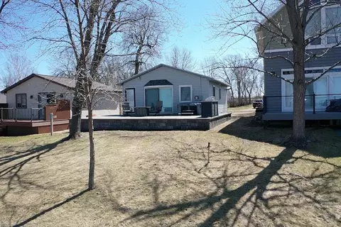 41349 Greenwood Trl, Battle Lake, MN 56515