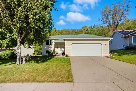 716 Hallstrom Dr, Red Wing, MN 55066