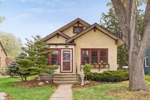 109 7th Ave N, Hopkins, MN 55343
