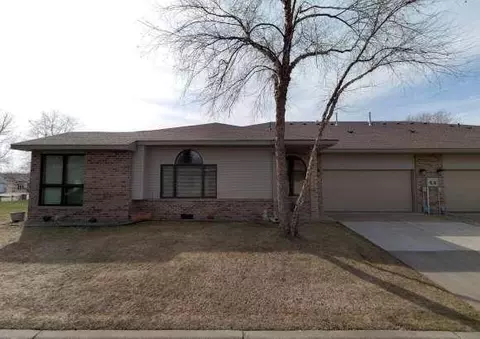 4128 Arbor Ln, Eagan, MN 55122