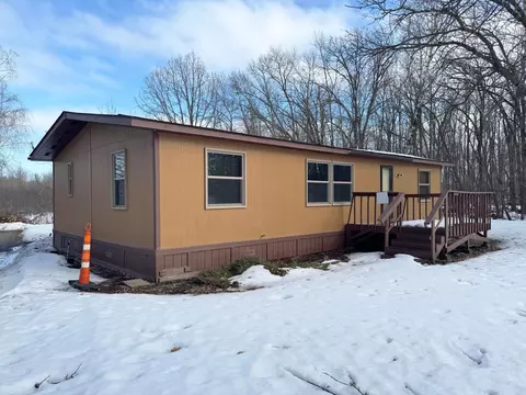 Exterior - 18500 Bogie Bay, Garrison, MN 56450 photo 1 of 18