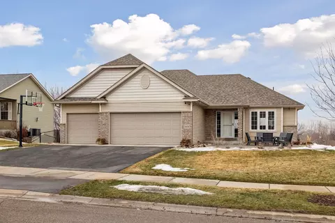 909 Firethorne Trl, Jordan, MN 55352