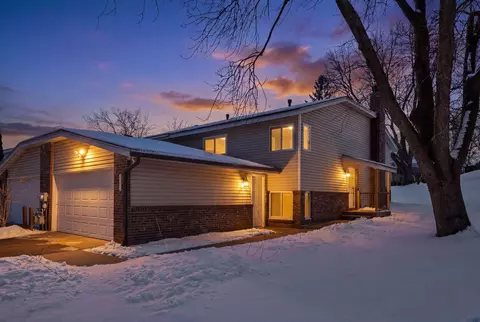 6106 Creek View Trl, Minnetonka, MN 55345