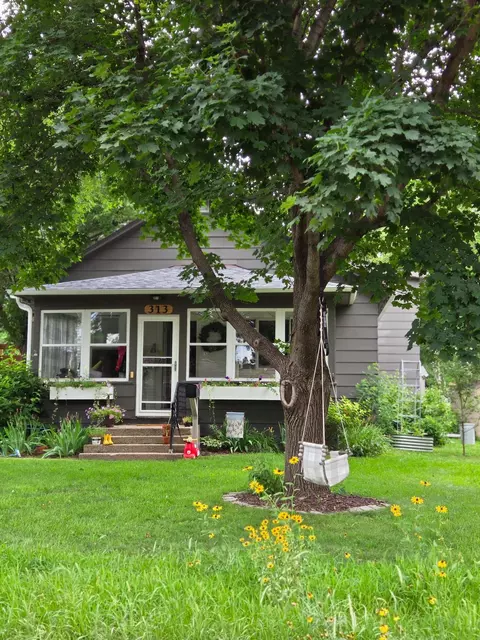 313 Stephens Ave, Ortonville, MN 56278