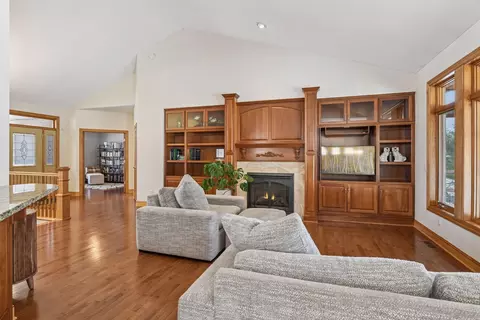 Living - 7455 Fern Ct, Loretto, MN 55357 photo 2 of 10