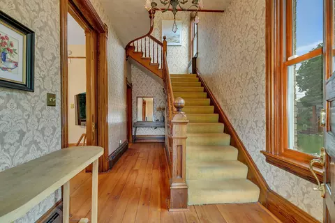 Entry Way - 605 7th Ave N, Saint Cloud, MN 56303 photo 1 of 4