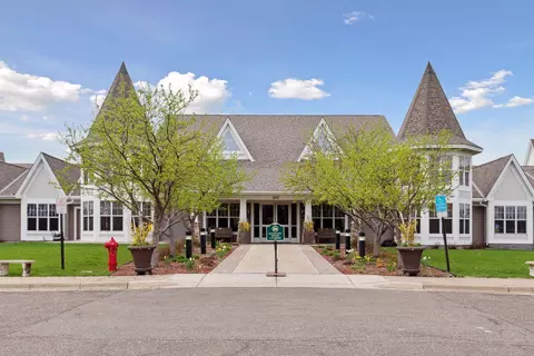 100 Clydesdale Trl #110, Medina, MN 55340