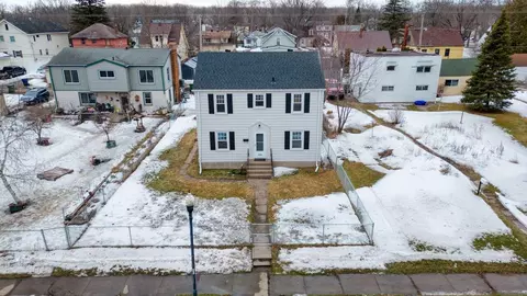 2815 1st Ave, Hibbing, MN 55746