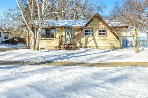 2814 10th St N, Fargo, ND 58102