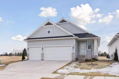 12597 Masters Ln, Lindstrom, MN 55045