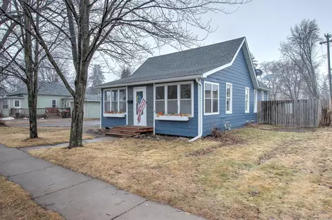 212 Forest Ave W, Mora, MN 55051