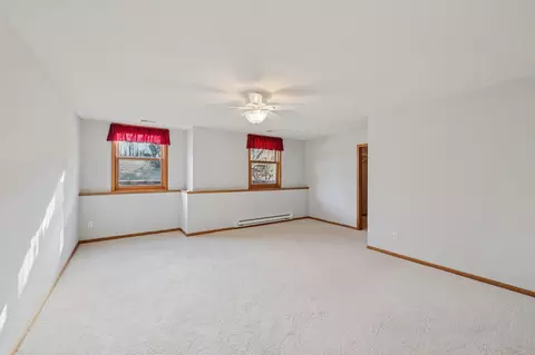 Bedroom - 21506 Darsow Ave, Hampton, MN 55031 photo 17 of 19